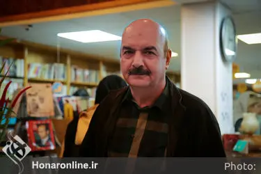 کتابگردی اهالی فرهنگ و هنر در نشر ثالث