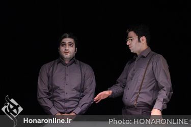 نمایش "تجربه‌های اخیر" در تماشاخانه مهرگان