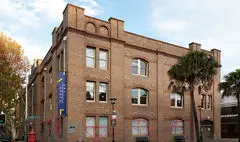 توپخانه‌های جنگی تبدیل به فضای هنری می‌شوند