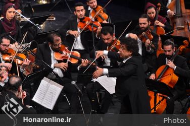 اجراى ارکستر ملی ایران با نام "شب موسيقى ارمنى" به رهبری مهمان رازمیک اوهانیان 