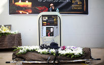 تشییع پیکر سید ضیاءالدین دری از خانه سینما