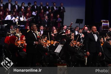 اجراى ارکستر ملی ایران با نام "شب موسيقى ارمنى" به رهبری مهمان رازمیک اوهانیان 