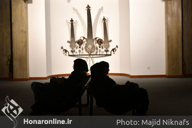 نمایشگاه مروری بر بازتاب جریان عاشورا در هنرهای تجسمی معاصر با عنوان «همچنان جاری»  