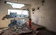 «خانه ویران دخترک اهل غزه»؛ بهترین و تکان‌دهنده‌ترین عکس‌های خبری سال به روایت گاردین