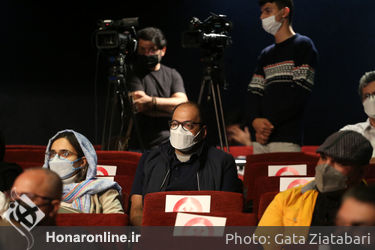 رونمایی از کتاب عکس «دیوارها سخن می‌گویند»