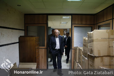 بازدید علی مرادخانی از ساختمان جدید دفتر موسیقی 