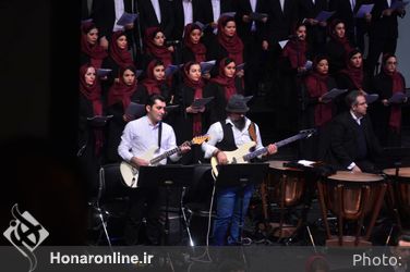 اجراى ارکستر ملی ایران با نام "شب موسيقى ارمنى" به رهبری مهمان رازمیک اوهانیان 