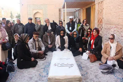همایش سالانه انجمن‌های دوست‌داران حافظ در جوار آرامگاه بایزید بسطامی آغاز شد