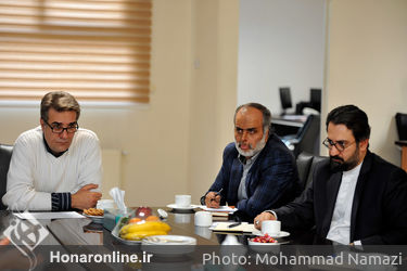 بازدید معاون امور هنری وزیر فرهنگ و ارشاد اسلامی از دبیرخانه سی و سومین جشنواره موسیقی فجر 
