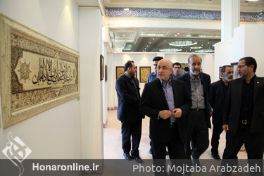 بازدید علی مرادخانی از نمایشگاه قرآن 