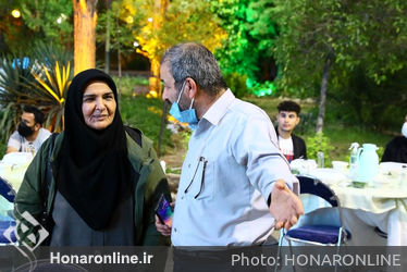 تقدیر از راویان و محققان تاریخ شفاهی برتر در هشتمین دوره هفته هنر انقلاب