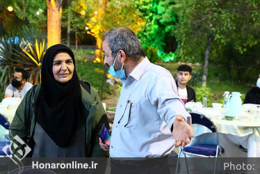 تقدیر از راویان و محققان تاریخ شفاهی برتر در هشتمین دوره هفته هنر انقلاب