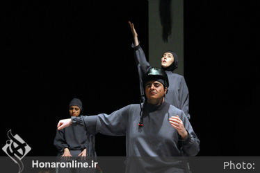 نمایش «همه چیز می‌گذرد، تو نمی‌گذری» در سالن سایه تئاتر شهر