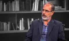 «آن مرد بی‌نهایت» را نوشتم تا جوان‌ها امام(ره) را بهتر بشناسند