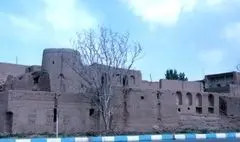 تخریب شبانه برج تاریخی چمگردان لنجان / دستگیری عاملان توسط یگان حفاظت میراث‌فرهنگی