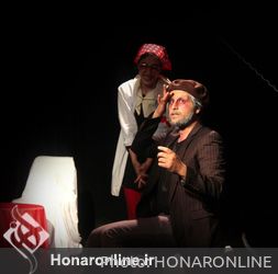 نمایش "حضار قیام کنند" در تماشاخانه استاد مشایخی