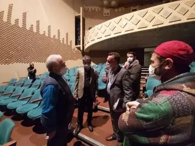 بازدید مدیر کل هنرهای نمایشی از تئاتر شهر و تالار هنر در آخرین روزهای اسفند