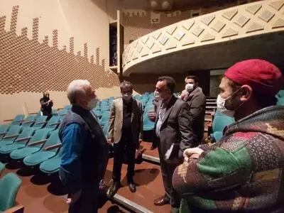 بازدید مدیر کل هنرهای نمایشی از تئاتر شهر و تالار هنر در آخرین روزهای اسفند