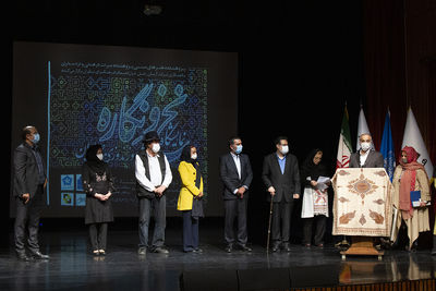 نمایشگاه آثار سوزن‌دوزی معاصر ایران در ایستگاه پایانی / مهدی افضلی: اگر هنر صنایع‌دستی ایران در دیگر کشورها بود قطعاً تبدیل به صنعت بزرگی می‌شد