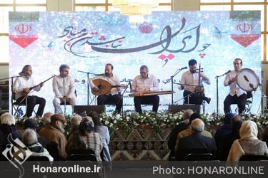حضور اهالی فرهنگ و هنرمندان پای صندوق رای تالار وحدت
