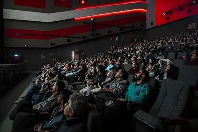 رشد ۳۰ درصدی مخاطبان و فروش ۴۳ میلیاردی سینما در آخرین هفته مرداد