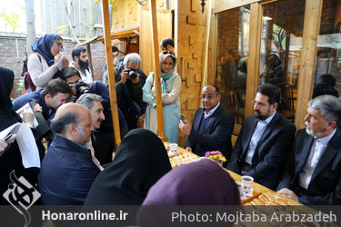 کتاب‌گردی وزیر فرهنگ و ارشاد اسلامی و معاون هنری