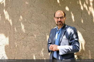 حبیب الله صادقی: هنرمندان تجسمی را نادیده نگیریم