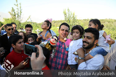 شادپیمایی عروسک‌ها در بوستان آب و آتش‎