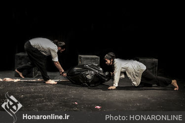 اجرا نمایش " آپارتاید" در پردیس تئاتر شهرزاد