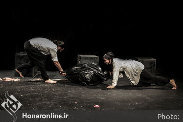 اجرا نمایش " آپارتاید" در پردیس تئاتر شهرزاد