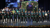 Vahdat Hall Sees Off Iran Football Team