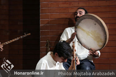 اجرای کنسرت تنبورنوازان واله و رونمایی از کتاب "ته‌رزهای باستانی تنبور" در خانه هنرمندان