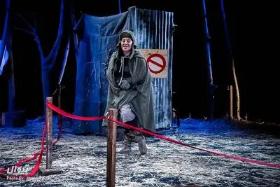 پارادوکس در موضوع و ژانر / نگاهی به نمایش "صبح یک روز لعنتی" به کارگردانی حسن باستانی