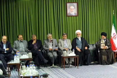 شعر شرافتمندانه در دعوای حق و باطل بی‌طرف نیست / رهبر معظم انقلاب در دیدار اهالی فرهنگ‌ و‌ ادب
