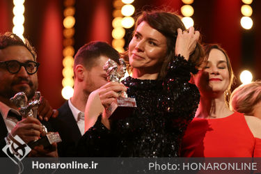 Alonso Ruizpalacios winner of the Silver Bear for Best Script for _Museo_ and Malgorzata Szumowska_ winner of the Silver Bear Grand Jury Prize for _Mug_
