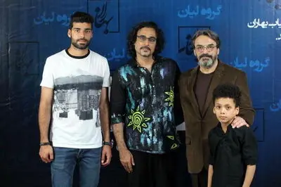 استاد موسیقی در یک کنسرت شاد بندری