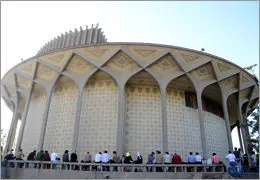 اینجا قلب تپنده هنر نمایش است