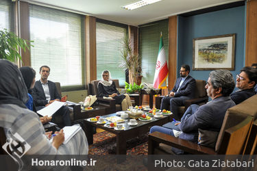 دیدار معاون امور هنری وزارت فرهنگ و ارشاد با مدیر شهرک بین‌المللی هنرهای پاریس