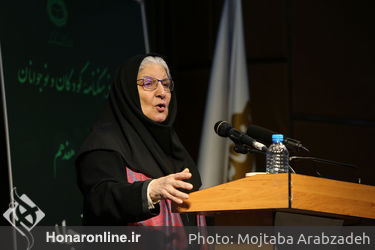 مراسم رونمایی از فرهنگنامه کودکان و نوجوانان