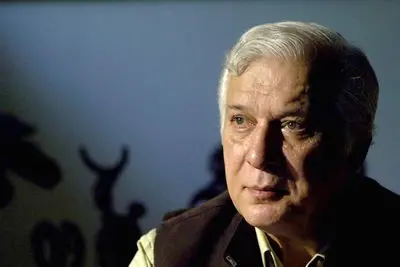 واکنش خسرو سینایی به سریال ˝معمای شاه˝