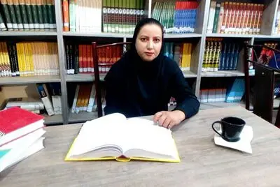اندوه برایم آغاز شعر شد/ گفت‌وگویی با شاعر "گزارش روزانه خورشید"