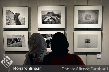 نمایشگاه گروهی عکس از 77 هنرمند در گالری ایوان