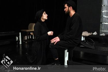 نمایش اسپانیایی «از تپش افتاده» در تماشاخانه جمشید مشایخی