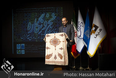 بازدید دکترسید مجتبی حسینی از نمایشگاه آثار سوزن‌دوزی معاصر ایران