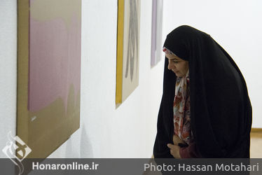 بازدید محمدرضا عارف و سیده فاطمه ذوالقدر از نمایشگاه بهمن پناهی