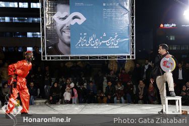 نمایش های خیابانی روز چهارم جشنواره تئاتر فجر