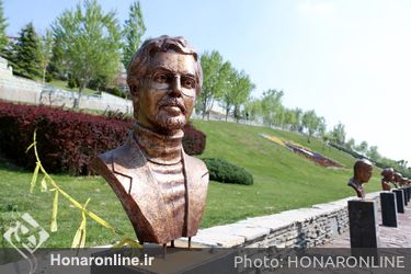 نصب سردیس شهدا در بوستان جوانمردان