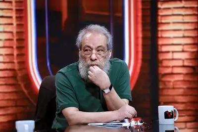 مسعود فراستی به «هفت» می‌آید