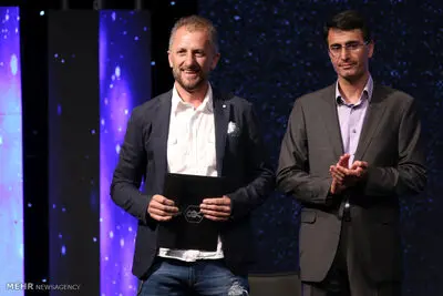 Albanian artist Genti Tavanxhiu finishes first at Tehran sculpture symposium