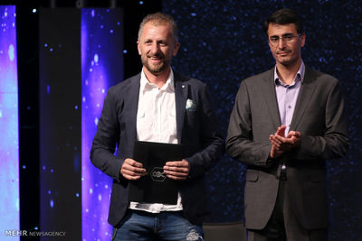 Albanian artist Genti Tavanxhiu finishes first at Tehran sculpture symposium